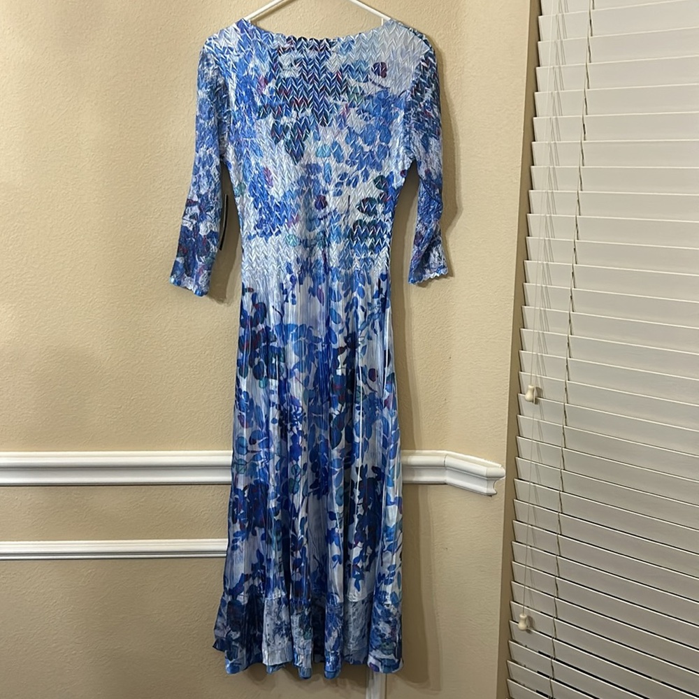 Komarov Charmeuse Floral Print Lace Insert VNeck 3/4 Sleeve Pleated A-Line Dress - Picture 5 of 6
